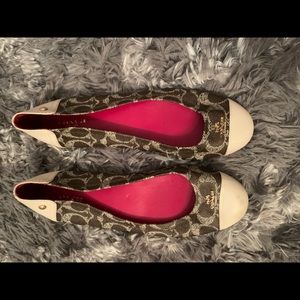 Coach flats